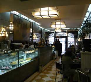 Innenbereich vom Cafe Nicola