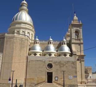 San Lawrenz Parish Church