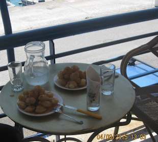 Loukoumades mit Honig, tradition im Kymi