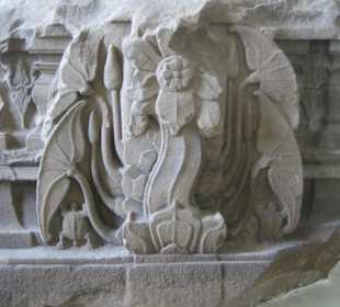 Blumenrelief im Cham Museum
