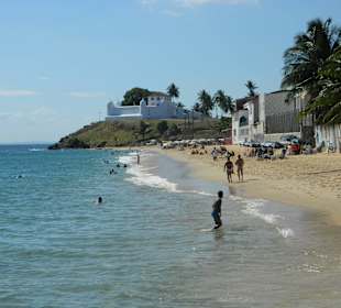 Stadtstrand mit Festung