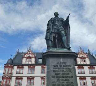 Prinz-Albert-Denkmal, mitten auf dem Marktplatz