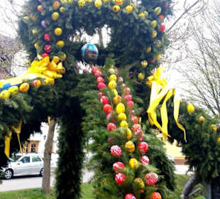 Osterbrunnen in Mitteleschenbach