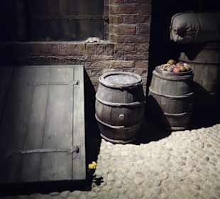 Fässe kamen in den Keller