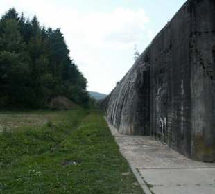 Schron kolejowy z zewnątrz