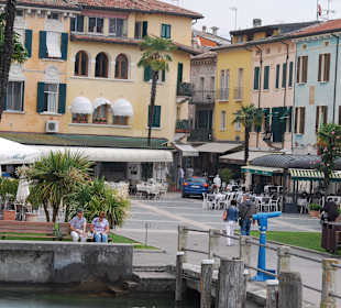 Piazza Carduzzi