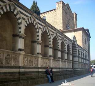 Arcate esterne del chiostro