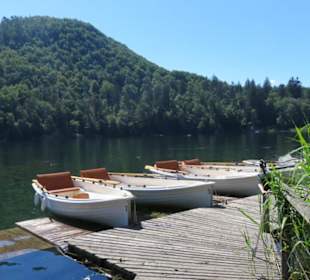 Ruderboote liegen bereit