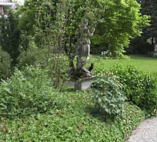 Heimatschutzzentrum in der Villa Patumbah