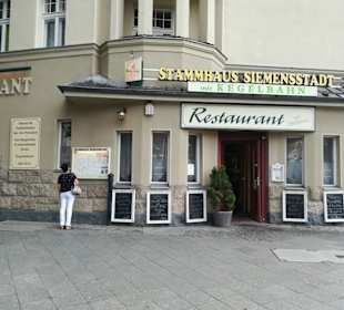 Der Restauranteingang zum Stammhaus Siemensstadt