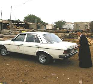 Admed et son taxi 222