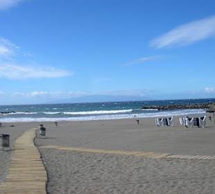 Strand frühmorgens mit Blick auf La Gomera