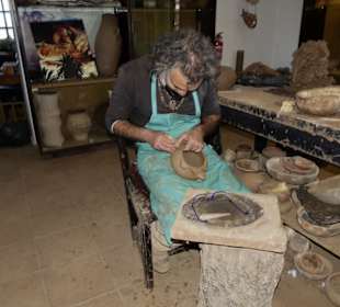 Ein Töpfer ohne Drehscheibe