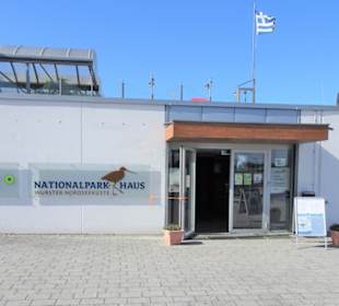 Außenansicht des Nationalpark-Hauses in Dorum