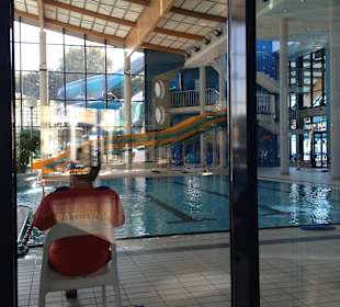 Basen rekreacyjny, ratownik