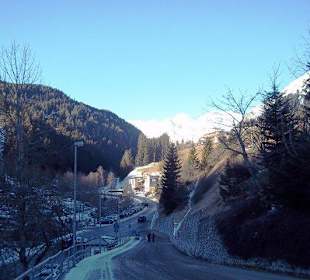 Wanderweg zum Skigebiet bzw. Apreskihütte