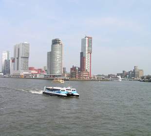 ... eine Hafenrundfahrt, die ist lustig.