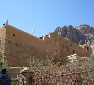 Aussenmauer vom Kloster