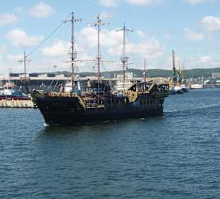 Das Piratenschiff Gdynias in voller Fahrt