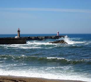 Blick vom Atlantikstrand auf die Nordmole