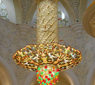 Kronleuchter in der Moschee