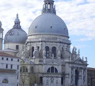 Great position for travellers to see