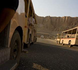 Transport zum Hatschepsut's Tempel