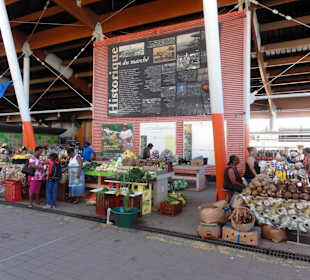 Rundgang durch die Markthalle
