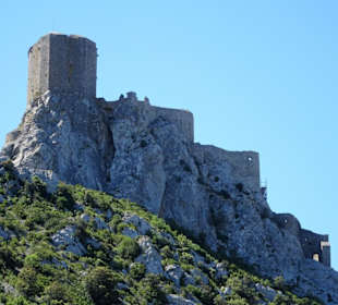 Die Burg Quéribus auf dem Fels