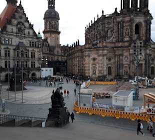 Blick auf die Hofkirche