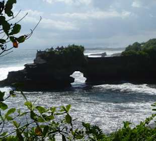 Cliff am Tanah Lot