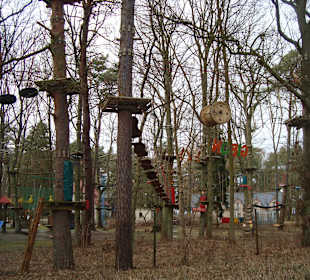 Kletterpark neben dem Gästehaus Borgata