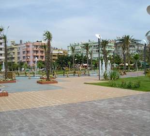 Park mit Wasserfontänen