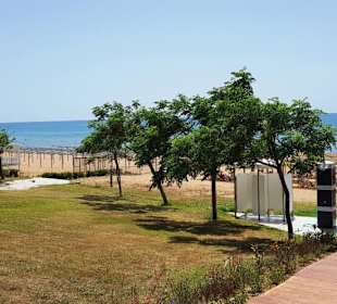 Strandbereiche für die hinteren Hotels Colakli