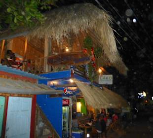 An der Hauptschlagader des Ortes gelegen