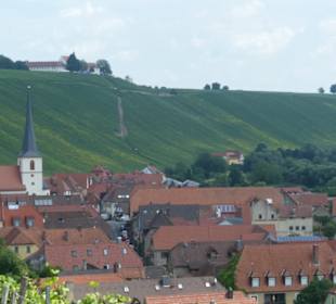 Weithin sichtbar: Johannes-Kirche in Escherndorf