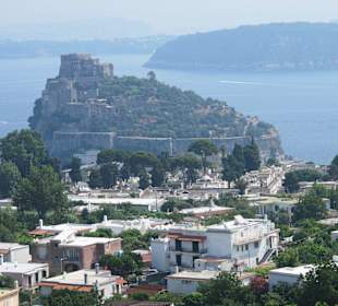 Castello Aragonese...