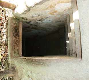 Tunneleinstieg in Chu Chi