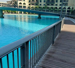 Dubai Fountain Boardwalk