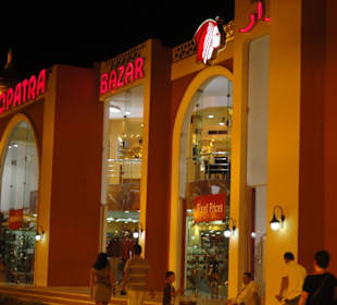 Cleopatra Bazar von aussen