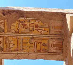 Zeichnungen im Karnak Tempel