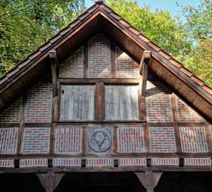 Die Forsthütte im Neuenburger Urwald