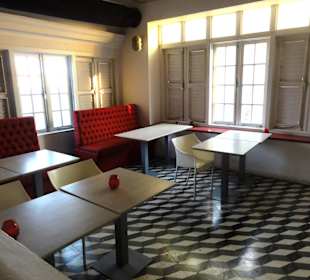 Sitzplätze auf der Empore