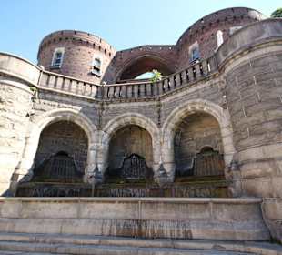 Treppenanlage auf den Hügel