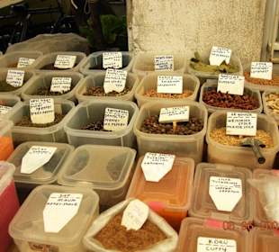 einer von vielen, vielen Gewürzständen