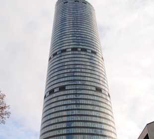 Budynek Sky Tower.