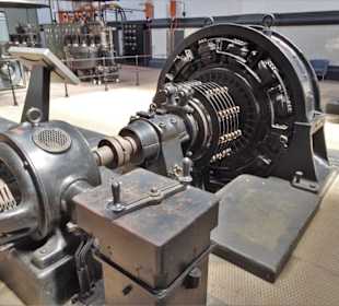 Schwere Generatoren in der Elektroabteilung