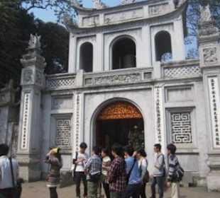 Eingangstor zum Literaturtempel