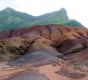Die siebenfarbige Erde-Chamarel
