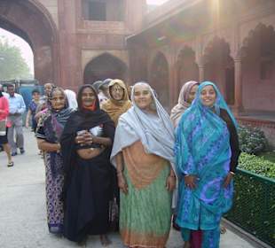 Die indische Damengruppe